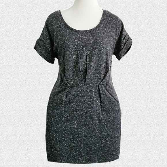 Witchery Dresses & Skirts - Witchery Short Sleeve Ruched front Dress Size M